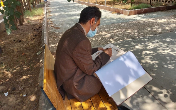 بازدیددکتر توان رئیس دانشگاه فرهنگیان کرمان از موزه نفت سوزها 5