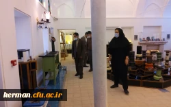 بازدیددکتر توان رئیس دانشگاه فرهنگیان کرمان از موزه نفت سوزها 9