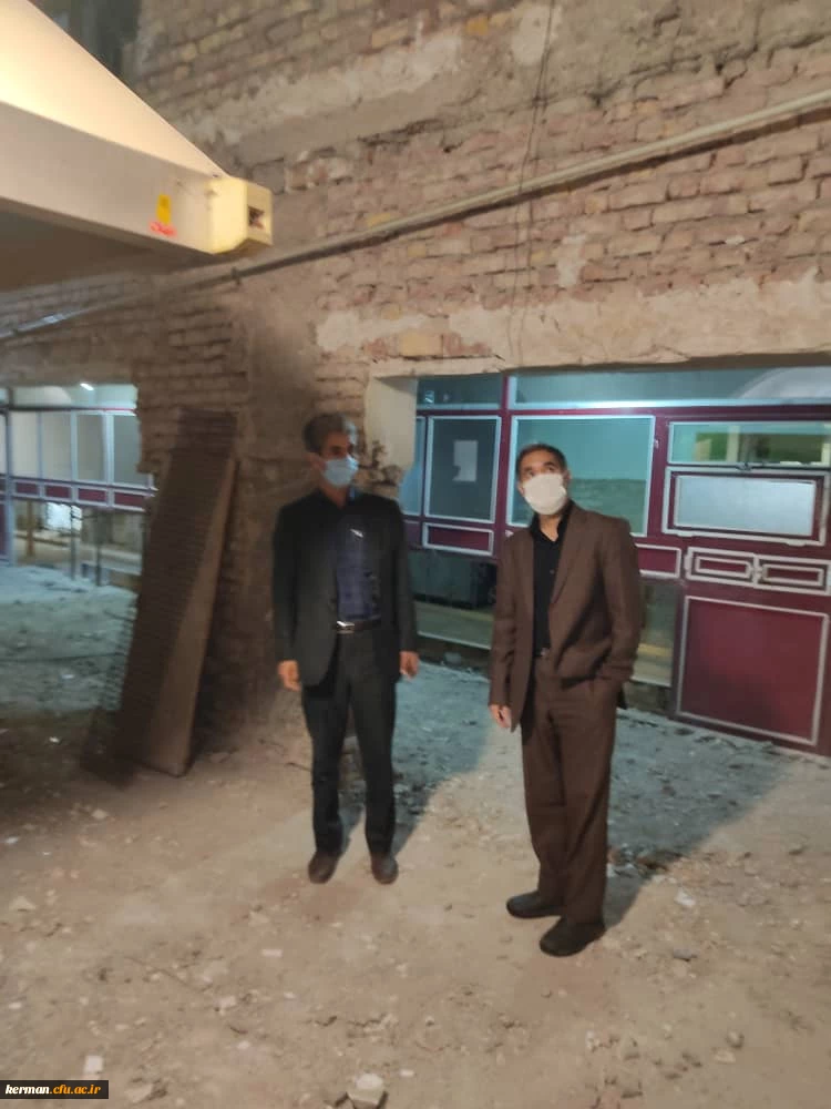 دکتر توان از فعالیت های عمرانی یردیس شهید باهنر بازدید کردند  12