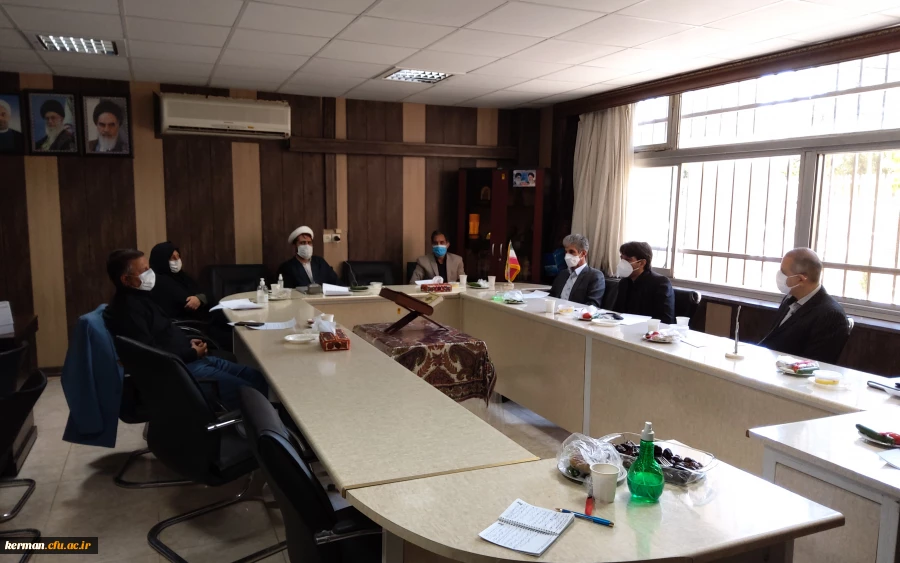 جلسه ارائه گزارش عملکرد یکساله پردیس شهید باهنر دانشگاه فرهنگیان کرمان  3