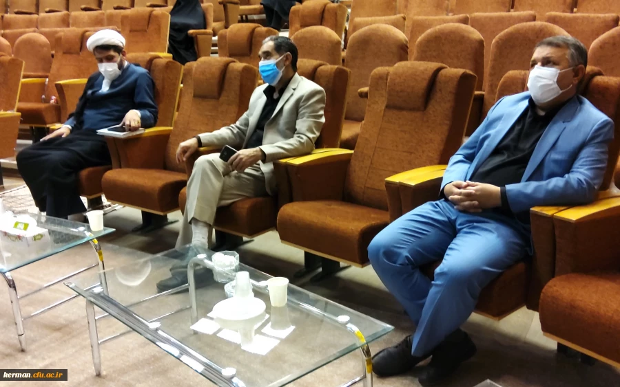 جلسه ارائه گزارش عملکرد یکساله پردیس شهید باهنر دانشگاه فرهنگیان کرمان  5