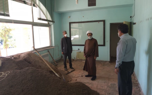 بازدید دکتر توان از فعالیت های عمرانی پردیس شهید باهنردانشگاه فرهنگیان کرمان  3