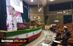 دکتر طاهری نیا معاونت پژوهشی دانشگاه فرهنگیان کشور 
هنرمند کسی است که به هنر سخن گفتن واقف باشد،به موقع سخن بگوید و به موقع هم سخن نگوید  6