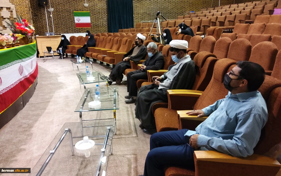 دکتر توان
 آرای تربیتی شهید باهنر برگرفته از اسلام می باشد 6