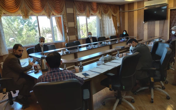 دکتر توان
 عوامل اجرایی و تیم های مصاحبه کننده در شرایط سخت بیماری کرونا از جان مایه گذاشته اند 2