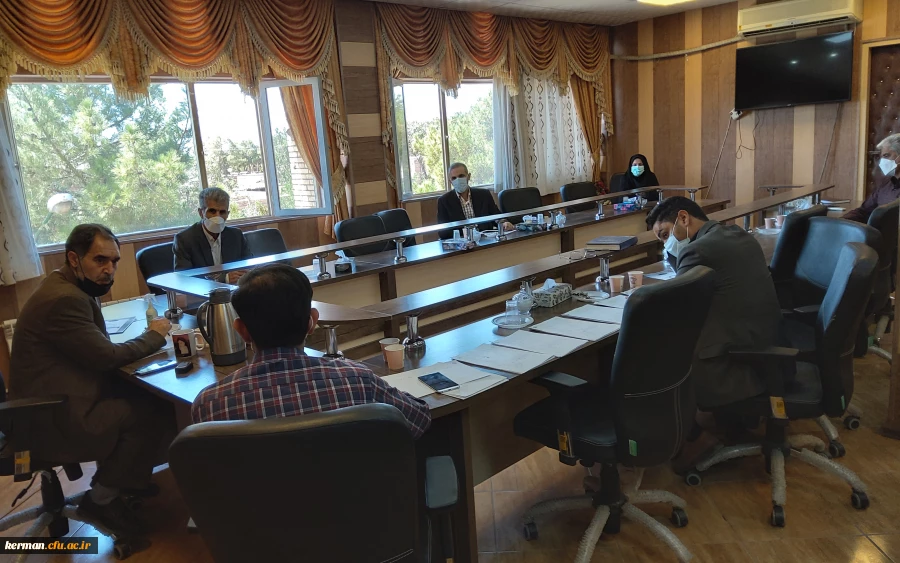 دکتر توان
 عوامل اجرایی و تیم های مصاحبه کننده در شرایط سخت بیماری کرونا از جان مایه گذاشته اند 2