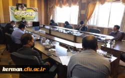 در جلسه شورای اداری دانشگاه فرهنگیان کرمان مقررشد
حضور همکاران خارج از ساعات اداری در دانشگاه باید با موافقت مسئول بلافصل صورت گیرد  5