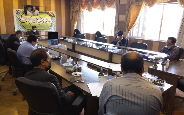 در جلسه شورای اداری دانشگاه فرهنگیان کرمان مقررشد
حضور همکاران خارج از ساعات اداری در دانشگاه باید با موافقت مسئول بلافصل صورت گیرد  5