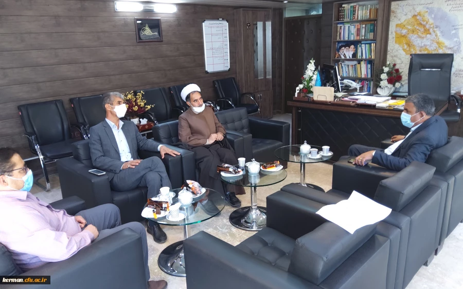 دکتر توان رئیس دانشگاه فرهنگیان کرمان با احمد اسکندری مدیر کل آموزش و پرورش استان دیدار کرد 4