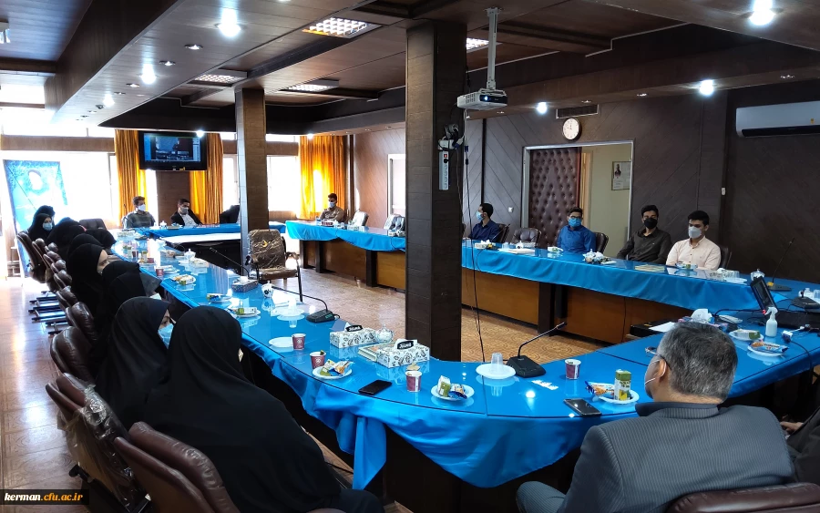 دکتر توان
 مهمترین رسالت  دانشگاه فرهنگیان انتقال دانش،مهارت آموزی وبحثهای تربیتی واخلاقی میباشد 2