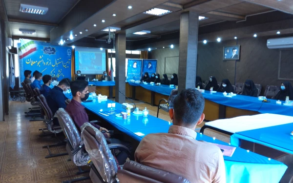 دکتر توان
 مهمترین رسالت  دانشگاه فرهنگیان انتقال دانش،مهارت آموزی وبحثهای تربیتی واخلاقی میباشد 3