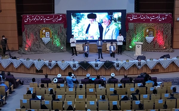 دکتر توان 
یادشهداءباعث میشود تاخودرابه اسلام وانقلاب مدیون بدانیم وباهمان روحیه از آن دفاع کنیم 4