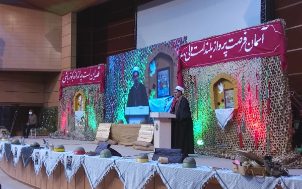 دکتر توان 
یادشهداءباعث میشود تاخودرابه اسلام وانقلاب مدیون بدانیم وباهمان روحیه از آن دفاع کنیم 12