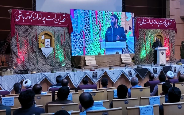 دکتر توان 
یادشهداءباعث میشود تاخودرابه اسلام وانقلاب مدیون بدانیم وباهمان روحیه از آن دفاع کنیم 15