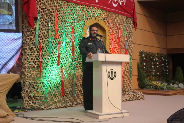 دکتر توان 
یادشهداءباعث میشود تاخودرابه اسلام وانقلاب مدیون بدانیم وباهمان روحیه از آن دفاع کنیم 16