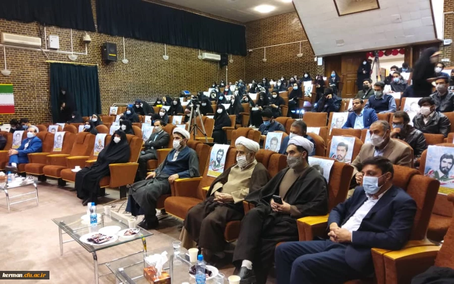 دکتر توان در مراسم گرامیداشت روز دانشجو دردانشگاه فرهنگیان کرمان
شانزده آذر روز دانشجو یادآور تلاش ها و دستاورد هایی است که از قشر دانشجو در تاریخ جنبش دانشجویی کشور به یاد داریم  2