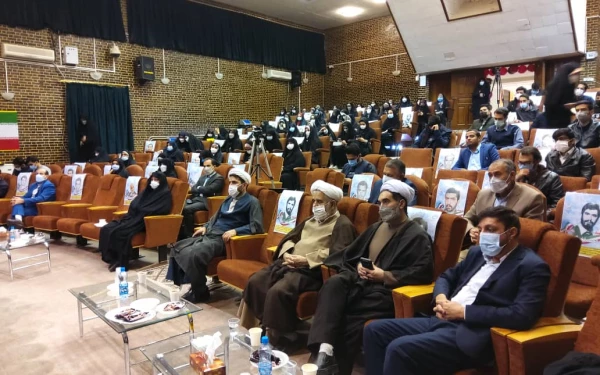 دکتر توان در مراسم گرامیداشت روز دانشجو دردانشگاه فرهنگیان کرمان
شانزده آذر روز دانشجو یادآور تلاش ها و دستاورد هایی است که از قشر دانشجو در تاریخ جنبش دانشجویی کشور به یاد داریم  2