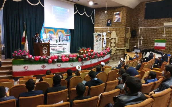 دکتر توان در مراسم گرامیداشت روز دانشجو دردانشگاه فرهنگیان کرمان
شانزده آذر روز دانشجو یادآور تلاش ها و دستاورد هایی است که از قشر دانشجو در تاریخ جنبش دانشجویی کشور به یاد داریم  2