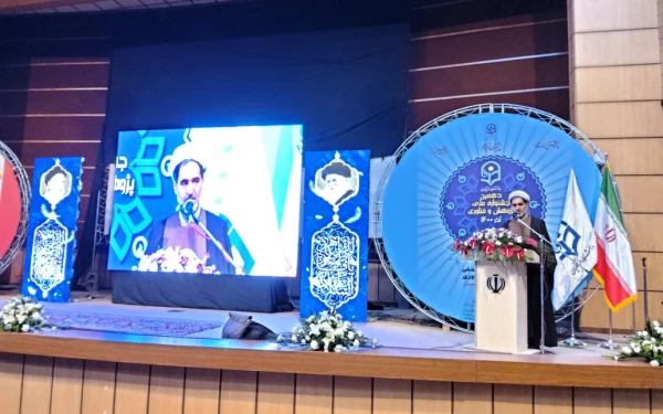 
عملکرد مطلوب معلم در مدرسه و اهمیت به پژوهش در جامعه دو بال پیشرفت کشورند 2