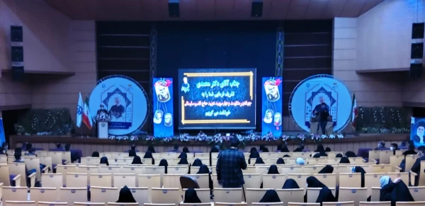 بررسی شخصیت اخلاقی و تربیتی شهید سلیمانی رسالت مهمی است که دانشگاه فرهنگیان فعالیت در این زمینه را وظیفه خود می داند. 3