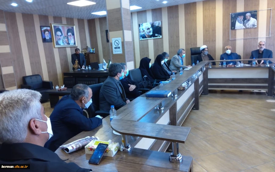 نشست صمیمی وزیر آموزش و پرورش با اعضای هیئت علمی دانشگاه فرهنگیان استان کرمان  5