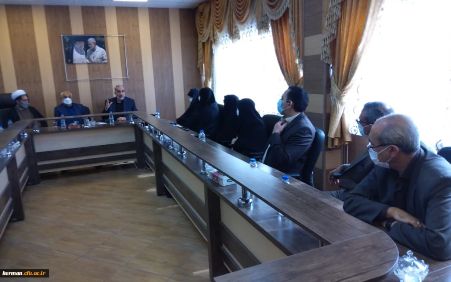 نشست صمیمی وزیر آموزش و پرورش با اعضای هیئت علمی دانشگاه فرهنگیان استان کرمان  6