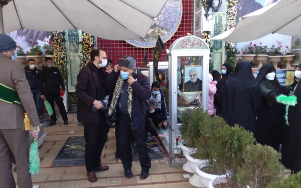 دردومین سالگرد شهادت سردار سلیمانی برگزار شد:
دیدار مروجین فرهنگ ایثار و شهادت سازمان مرکزی دانشگاه فرهنگیان از گلزار شهدای کرمان 3