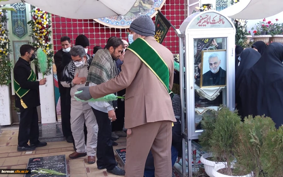 دردومین سالگرد شهادت سردار سلیمانی برگزار شد:
دیدار مروجین فرهنگ ایثار و شهادت سازمان مرکزی دانشگاه فرهنگیان از گلزار شهدای کرمان 3