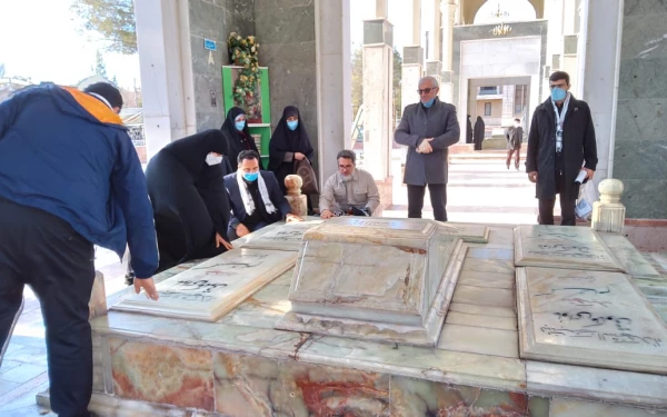 دردومین سالگرد شهادت سردار سلیمانی برگزار شد:
دیدار مروجین فرهنگ ایثار و شهادت سازمان مرکزی دانشگاه فرهنگیان از گلزار شهدای کرمان 3