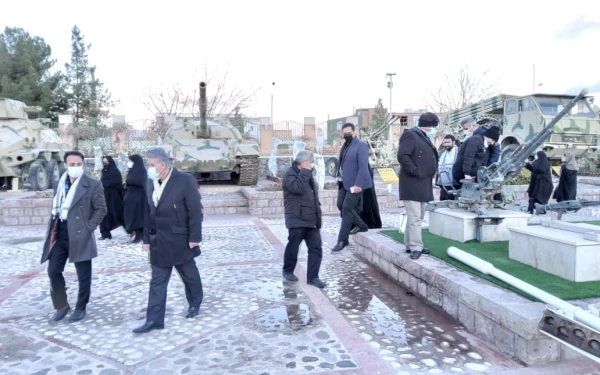 دردومین سالگرد شهادت سردار سلیمانی برگزار شد:
دیدار مروجین فرهنگ ایثار و شهادت سازمان مرکزی دانشگاه فرهنگیان از گلزار شهدای کرمان 3