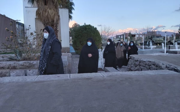 دردومین سالگرد شهادت سردار سلیمانی برگزار شد:
دیدار مروجین فرهنگ ایثار و شهادت سازمان مرکزی دانشگاه فرهنگیان از گلزار شهدای کرمان 3