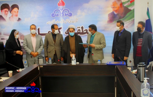 انعقاد تفاهم نامه همکاری علمی ،پژوهشی وفناوری دانشگاه فرهنگیان استان با شرکت پخش فرآورده های نفتی کرمان  2