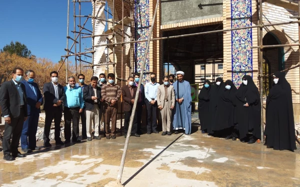 آیین غبار روبی وگل افشانی قبور مطهر شهدای گمنام دانشگاه فرهنگیان کرمان 6