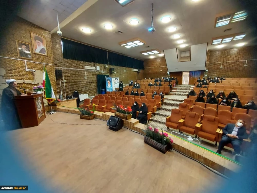 در قالب کاروان راهیان نور صورت گرفت 
اعزام ۲۵۰ دانشجو معلم دانشگاه فرهنگیان کرمان  به مناطق عملیاتی هشت سال دفاع مقدس 2