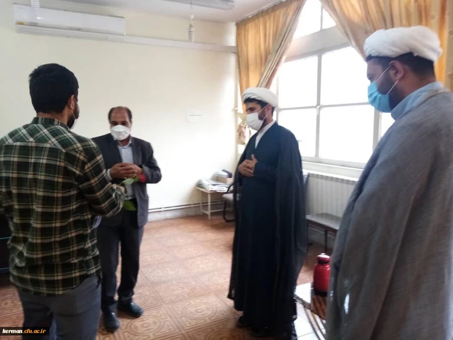 در قالب کاروان راهیان نور صورت گرفت 
اعزام ۲۵۰ دانشجو معلم دانشگاه فرهنگیان کرمان  به مناطق عملیاتی هشت سال دفاع مقدس 2