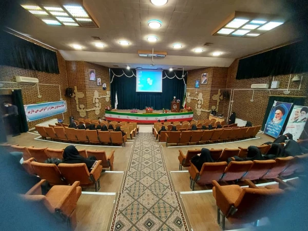 در قالب کاروان راهیان نور صورت گرفت 
اعزام ۲۵۰ دانشجو معلم دانشگاه فرهنگیان کرمان  به مناطق عملیاتی هشت سال دفاع مقدس 2