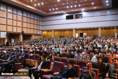 مدیرکل آموزش و پرورش استان در مراسم گرامیداشت هفته معلم در دانشگاه فرهنگیان کرمان

 تربیت معلم در تراز جمهوری اسلامی ایران، مهمترین رسالت دانشگاه فرهنگیان است