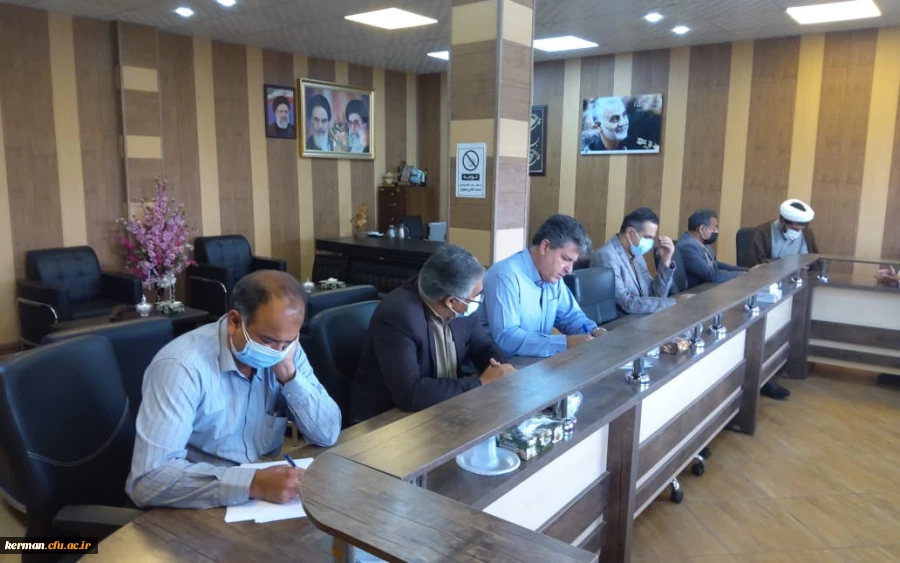 در جلسه شورای مدیریت دانشگاه فرهنگیان استان  
برسرعت پیشرفت پروژه های عمرانی دانشگاه تاکید شد 2