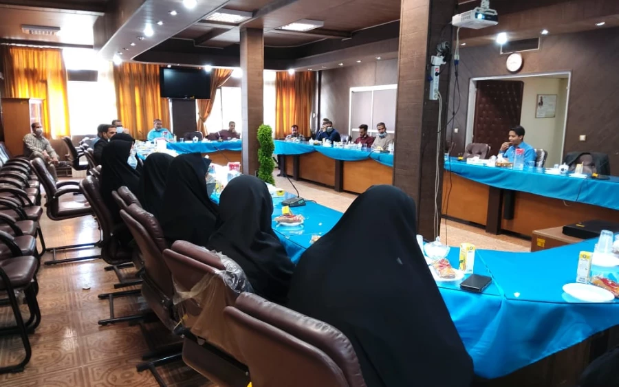 دکتر توان 
درک و تعامل همدیگر فضای سخت کاری را قابل تحمل میکند 2