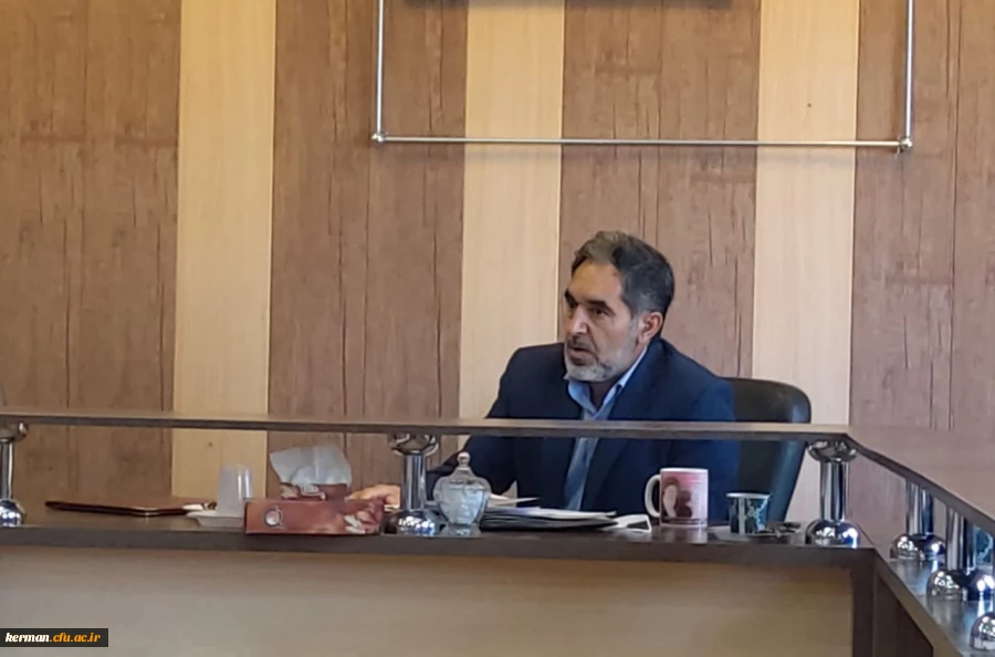 درجلسه برنامه ریزی برگزاری آزمون اصلح مقرر گردید این آزمون در سه سایت دانشگاه برگزار گردد 4