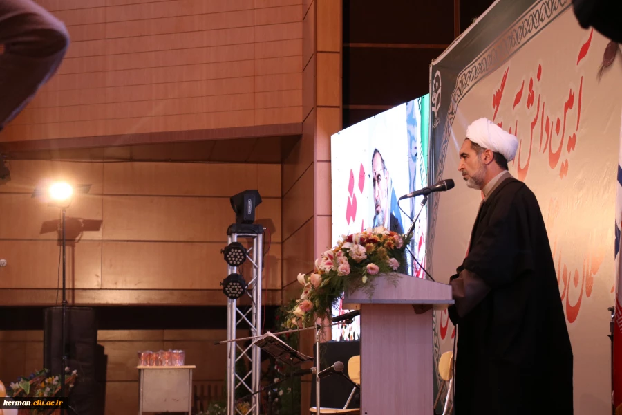 جریان آموزش وپرورش ،تعلیم و تعلم  و معلمی جریانی پویا، ماندگار و همیشگی است 4