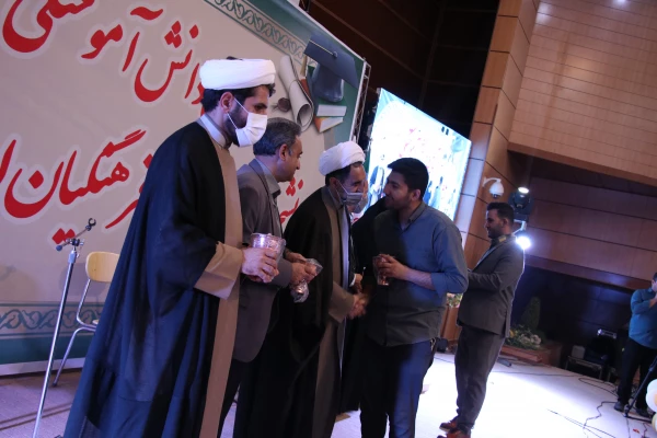 جریان آموزش وپرورش ،تعلیم و تعلم  و معلمی جریانی پویا، ماندگار و همیشگی است 14