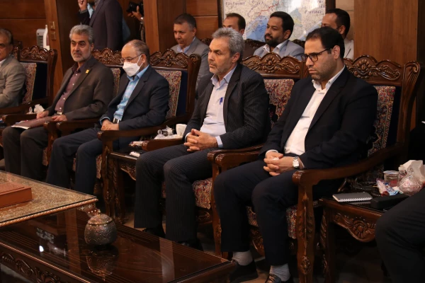 دانشگاه فضیلت دارد اما اگر برای تربیت معلم باشد، فضیلت بیشتری دارد 
 2