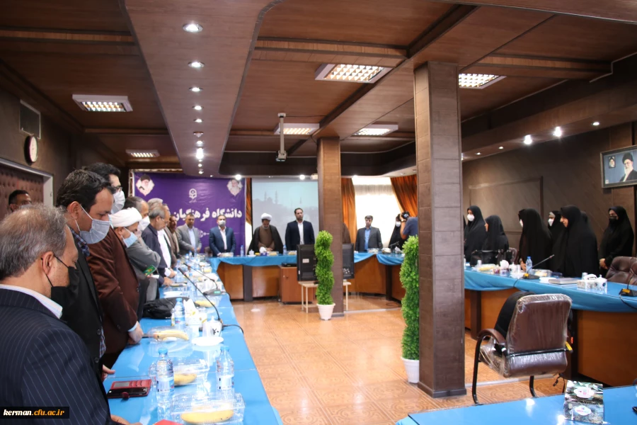 رئیس دانشگاه فرهنگیان کشور:
94 هزار و 400 دانشجو معلم در کشور در حال تحصیل هستند  2