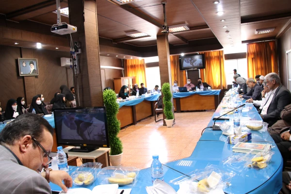 رئیس دانشگاه فرهنگیان کشور:
94 هزار و 400 دانشجو معلم در کشور در حال تحصیل هستند  2