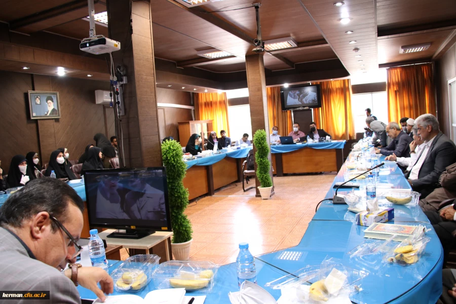 رئیس دانشگاه فرهنگیان کشور:
94 هزار و 400 دانشجو معلم در کشور در حال تحصیل هستند  2