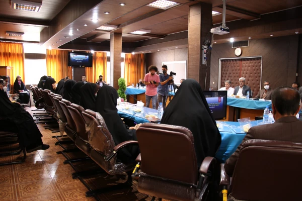 رئیس دانشگاه فرهنگیان کشور:
94 هزار و 400 دانشجو معلم در کشور در حال تحصیل هستند  2