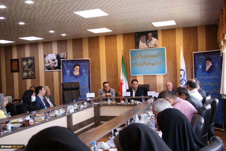 بیش از 50.2 درصد از دانش آموزان نخبه برگزیده در کنکور سراسری سال 1400 وارد دانشگاه فرهنگیان شده اند 5