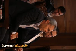 دانشگاه فضیلت دارد اما اگر برای تربیت معلم باشد، فضیلت بیشتری دارد 
 4