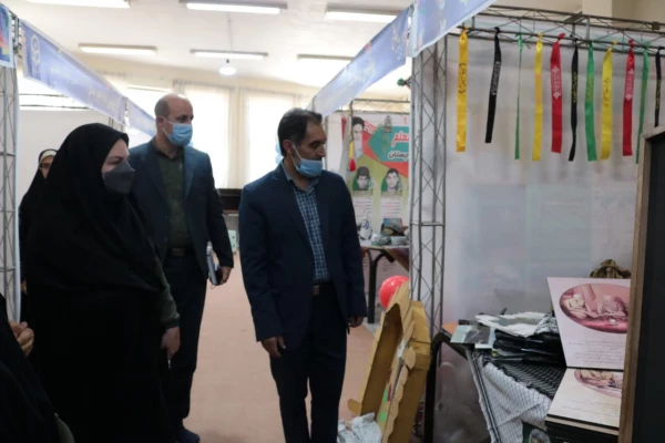 ششمین جشنواره رویش قطب یک کشور ،همراه با برگزاری دوره توانمندسازی دبیران کانون های مکتب شهی سلیمانی ، بیانیه گام دوم انقلاب اسلامی ،ایرانگردی و ایران شناسی دردانشگاه فرهنگیان استان کرمان 9